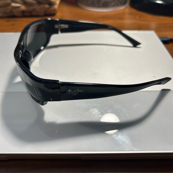 Maui Jim Longboard Sunglasses MJ-222-11 - Picture 5 of 10